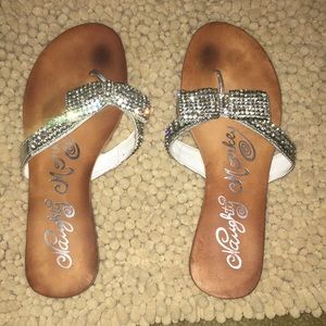 Naughty money sandals size 8.5